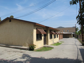 4849-4851 Live Oak St in Cudahy, CA - Building Photo - Building Photo