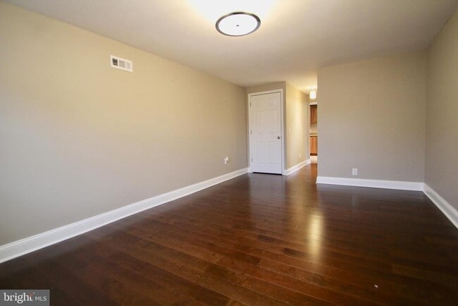 property at 3516 Mercer St