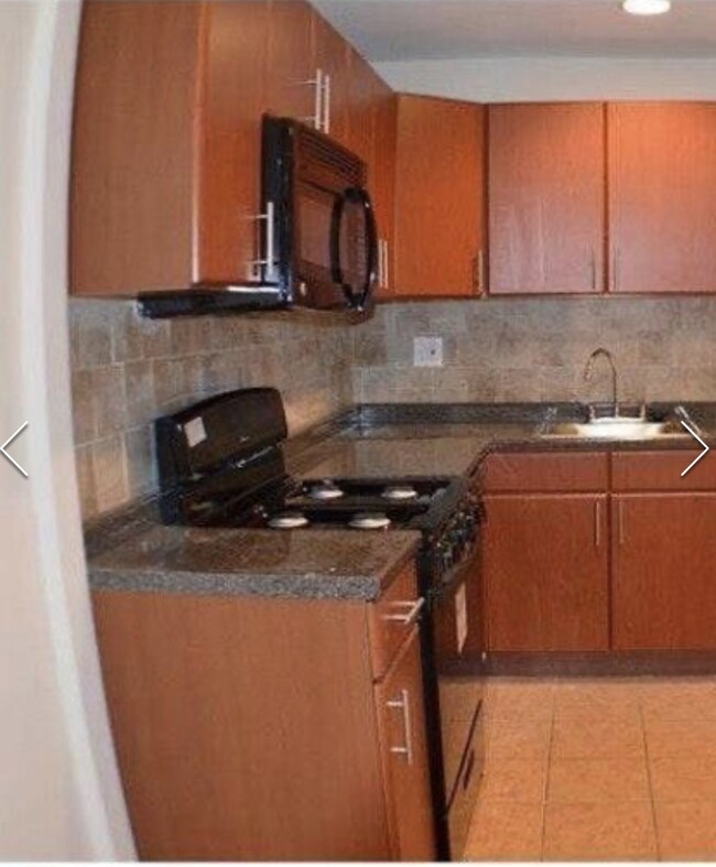 10037 Bridle Rd, Unit Apartment B in Philadelphia, PA - Building Photo - Building Photo