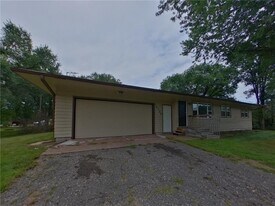 16358 Crosstown Blvd NW in Andover, MN - Building Photo