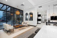 Building Photo - Highlands 32 Apartamentos in Denver, Colorado
