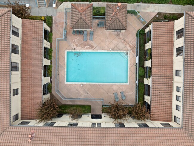 951 S 12th St in San Jose, CA - Foto de edificio - Building Photo