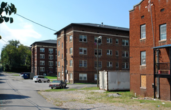 Magnolia Apartments in Knoxville, TN - Building Photo - Building Photo