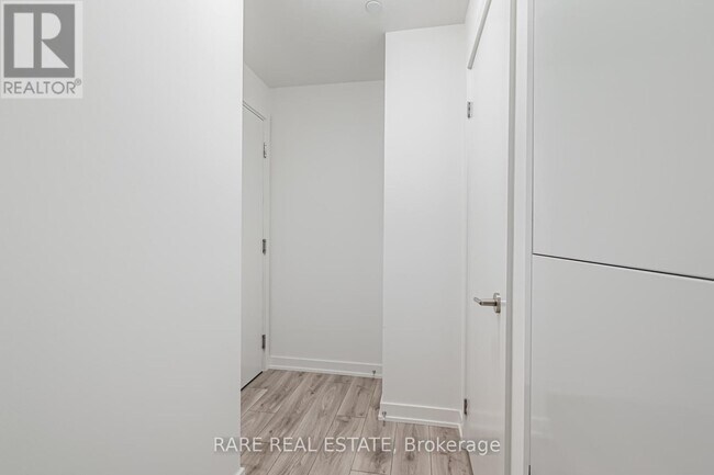 110 Broadway Ave in Toronto, ON - Building Photo - Building Photo