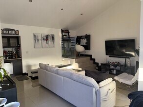 10201 Fontainebleau Blvd in Miami, FL - Foto de edificio - Building Photo