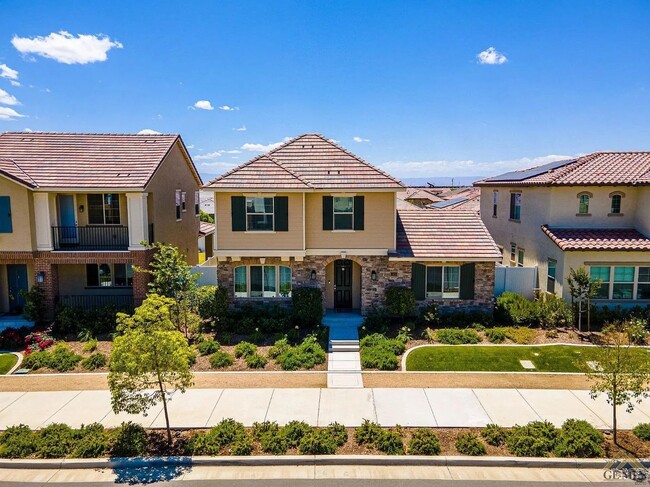 11813 Campus Park Dr in Bakersfield, CA - Building Photo - Building Photo