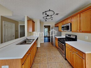 401 Citronelle Dr in Woodstock, GA - Foto de edificio - Building Photo