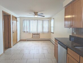 6134 W 79th St in Burbank, IL - Building Photo - Building Photo