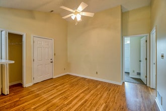 Walnut Springs in Bloomington, IN - Building Photo - Building Photo