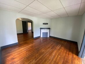 104 Nicklas Ave in Danville, IL - Building Photo - Building Photo