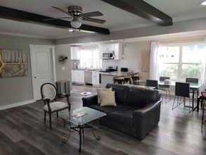 476 Manford Rd SW in Atlanta, GA - Building Photo - Building Photo