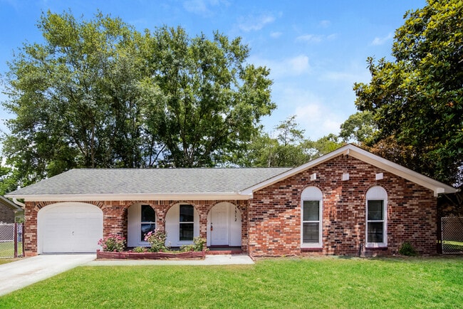 property at 1312 Hampton Dr