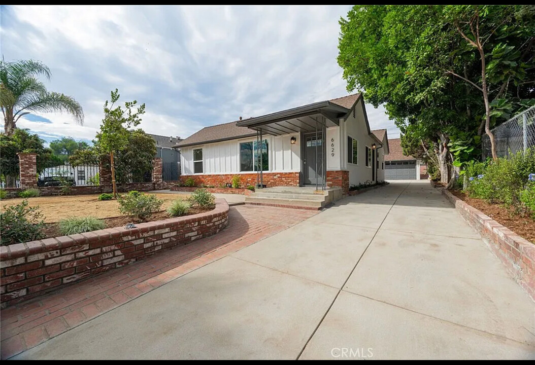 6629 Kraft Ave, Unit 6629 kraft- Main house in North Hollywood, CA - Foto de edificio