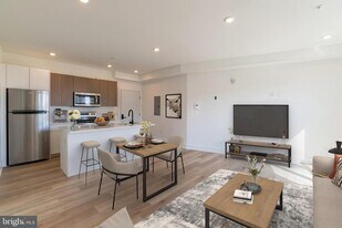 5900 Germantown Ave in Philadelphia, PA - Building Photo