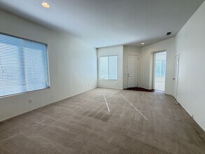 32900 Adelante St in Temecula, CA - Building Photo - Building Photo