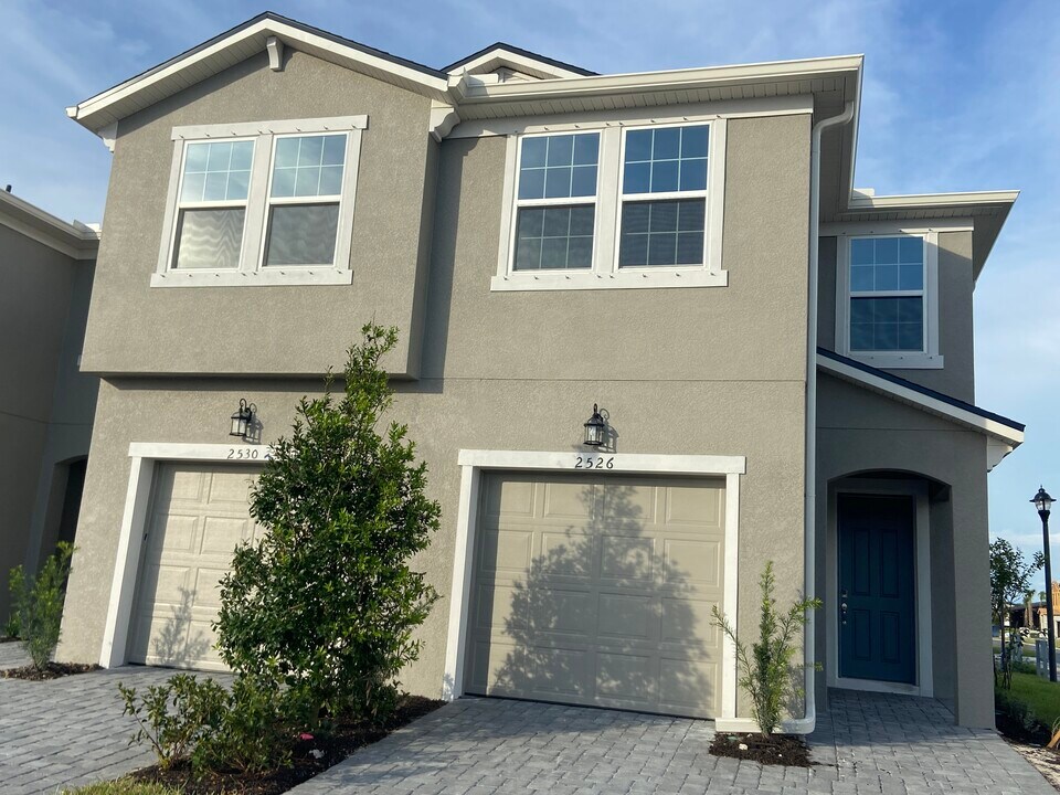 2526 Arbor Wind Dr in Lutz, FL - Building Photo