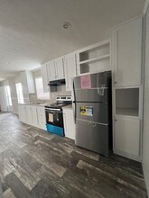 518 McManus St in Kingsville, TX - Building Photo - Building Photo