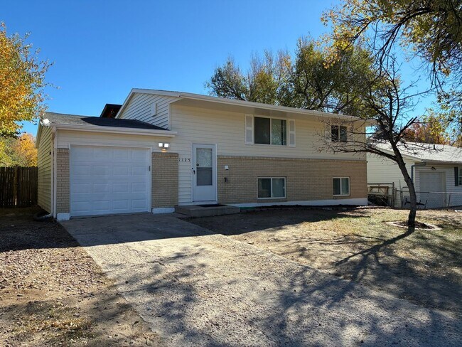 property at 1125 Peterson Rd