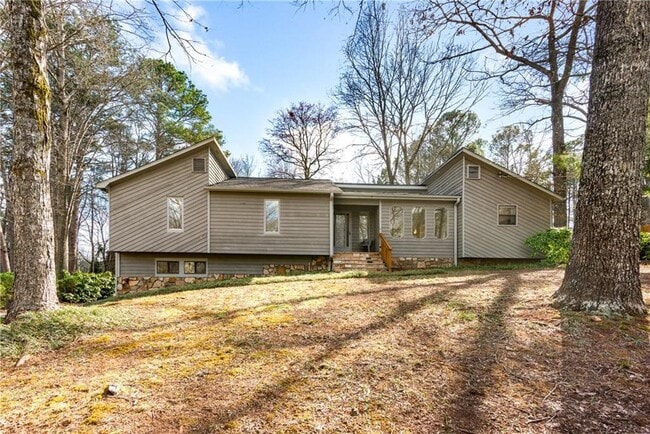 property at 608 Ann Ct