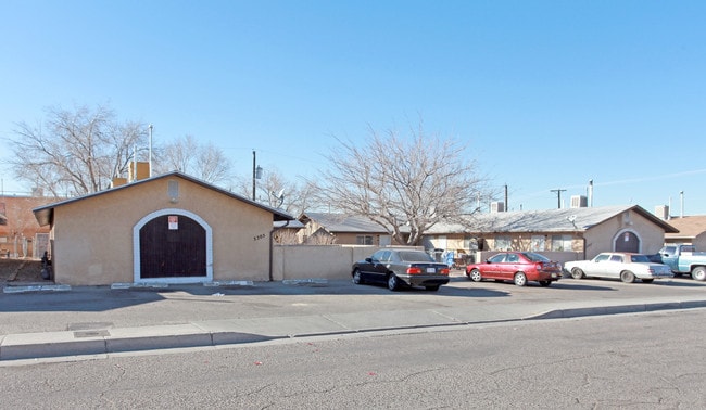 3305-3309 Wellesley Dr NE in Albuquerque, NM - Foto de edificio - Building Photo