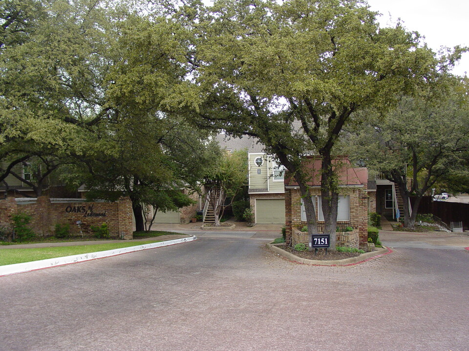 7151 Gaston Ave, Unit 612 in Dallas, TX - Building Photo