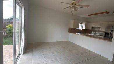16323 SW 57th St in Miami, FL - Building Photo - Building Photo