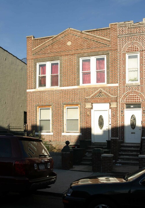 151 E 95th St in Brooklyn, NY - Building Photo