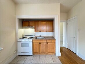2737 N Spaulding Ave in Chicago, IL - Building Photo - Building Photo