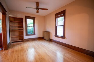 340 23rd Ave NE in Minneapolis, MN - Building Photo - Building Photo