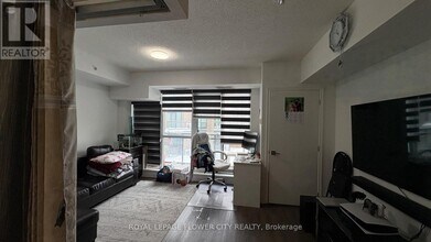 1 Falaise Rd in Toronto, ON - Building Photo - Building Photo