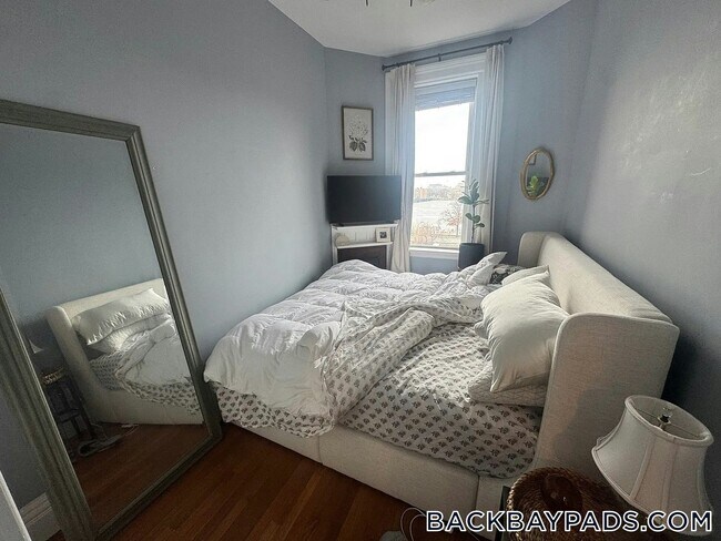 464 Beacon St in Boston, MA - Building Photo - Building Photo