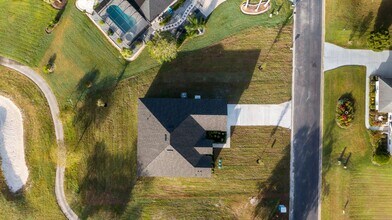577 Dowling Cir in Lady Lake, FL - Building Photo - Building Photo