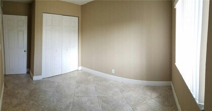 10926 Royal Palm Blvd in Coral Springs, FL - Building Photo - Building Photo