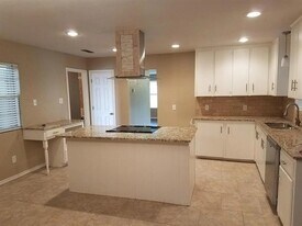 100 Lochness Ln in Benbrook, TX - Building Photo