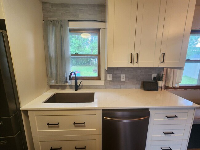 808 S Jessica Ave in Sioux Falls, SD - Building Photo - Building Photo