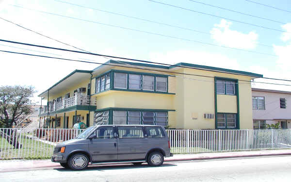 7600 Dickens in Miami Beach, FL - Foto de edificio - Building Photo