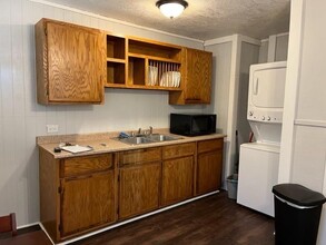 617 12th St in Huntsville, TX - Building Photo - Building Photo