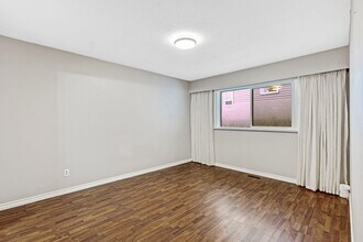 19438 Hammond Rd in Pitt Meadows, BC - Building Photo - Building Photo