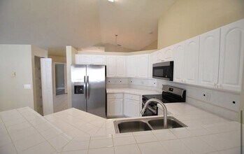 112 Seville Ave in Pittsburgh, PA - Building Photo - Building Photo