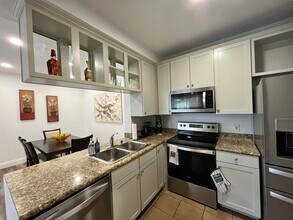 22681 Oakgrove, Unit 426 in Aliso Viejo, CA - Building Photo - Building Photo