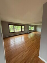 8021 Knox Ave-Unit -3 in Skokie, IL - Foto de edificio - Building Photo