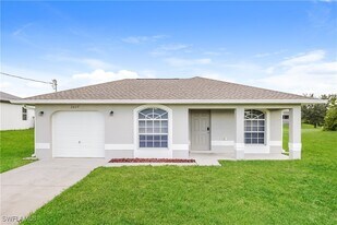 2607 30th St SW in Lehigh Acres, FL - Building Photo