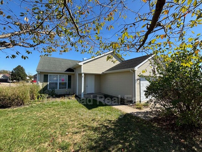 750 Clara Dr in Trenton, OH - Building Photo - Building Photo