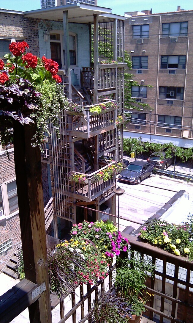 5751-53 N Winthrop Ave. in Chicago, IL - Foto de edificio - Building Photo