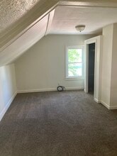 33 Tyler St, Unit 0 in Nashua, NH - Foto de edificio - Building Photo