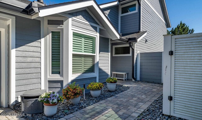 property at 117 Island Dr