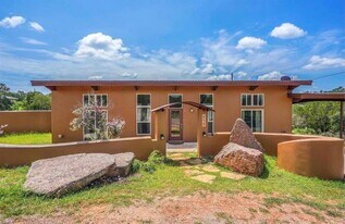 658 Maple Ln in Cottonwood Shores, TX - Building Photo