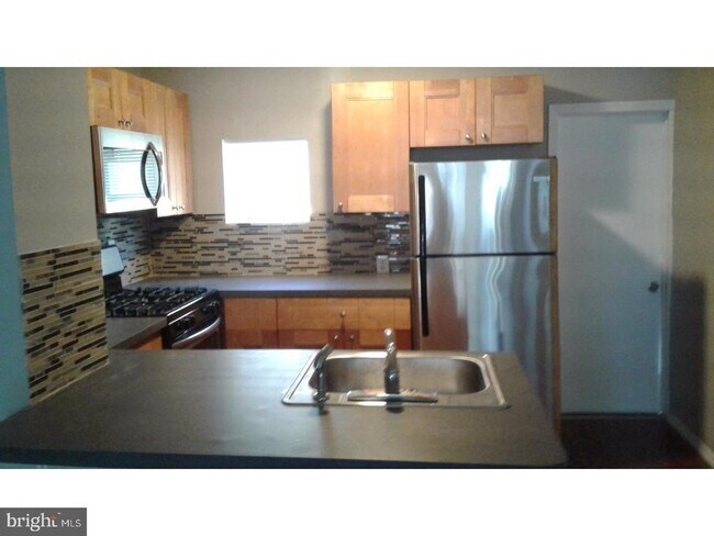437 W Ritner St in Philadelphia, PA - Building Photo - Building Photo