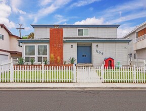 1104 Opal St in Redondo Beach, CA - Building Photo - Building Photo