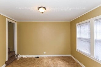 9625 S Maplewood Ave in Evergreen Park, IL - Building Photo - Building Photo